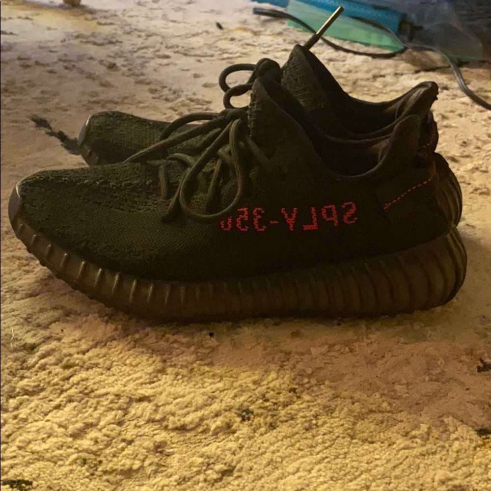 Authentic Yeezy Boost 350 v2 Bred